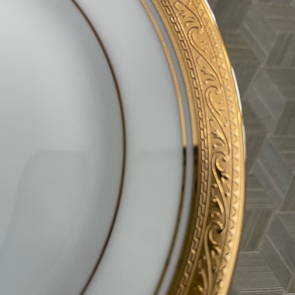 Noritake Fine Porcelain CRESTWOOD Gold Bread and Butter Plate Set of 8 Plates - Picture 3 of 10